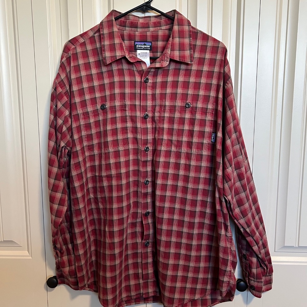 Patagonia Men's Long-Sleeved Red Plaid Button Down Organic Cotton Shirt, Large